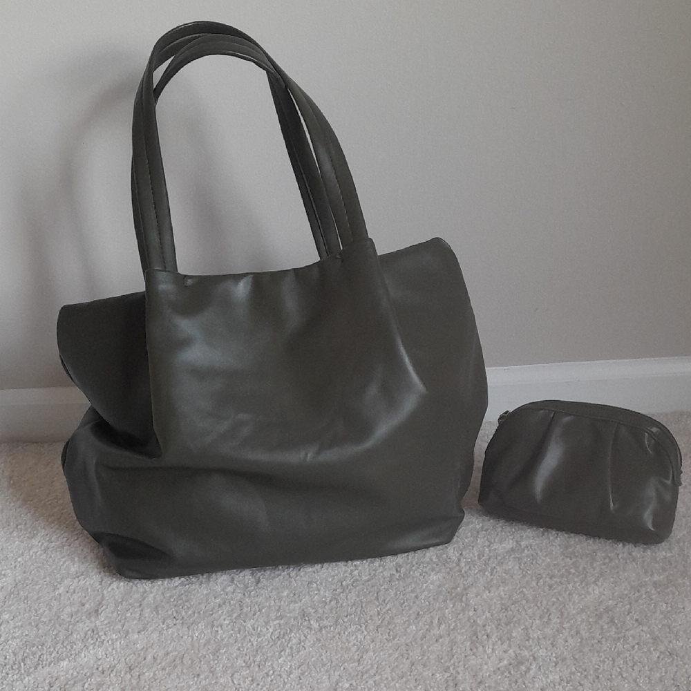 Toye In Olive Green with Matching Cosmetic Case